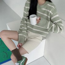 뜨개진 여성용 숄더버튼 옆트임 언발 스트라이프 마이티 라운드 니트
