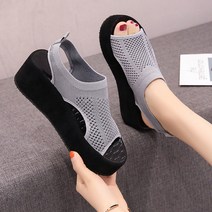 스타 여성용 쿨링 홀 통굽 샌들