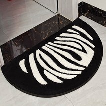 지브라 하프 라운드 발매트, 블랙+화이트