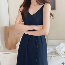 폼(Form) 여리여리 끈 나시 a라인 뷔스티에 롱 원피스 봄 여름 브이넥 민소매 하객룩 휴양지 코디