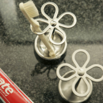 덜튼 스텐 칫솔 치약 면도기 홀더 욕실 치솔 보관 걸이 정리 거치대 꽂이 4구, 유광