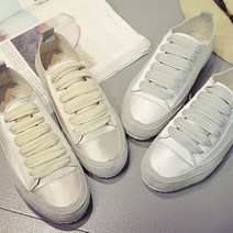 2색 와이드 스트링 펄 메탈 스니커즈 데일리룩 무난한신발 운동화추천 사복패션 여친룩 대학생코디 꾸안꾸