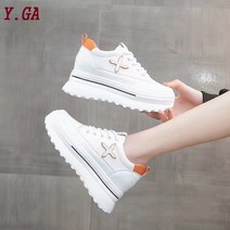 Y.GA 2023 봄철 신형 여성 패션 미끄럼 방지 하얀 신발 데일리 캐주얼 운동 런닝화 학생 ins 통기성이 좋아요 운동화 여성 통근 6cm 통굽 발편한 키높이신발