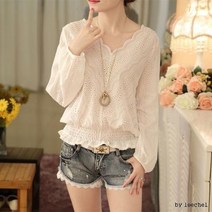 F7904/예쁨주의/허리셔링 펀칭레이스 V넥 블라우스/BL
