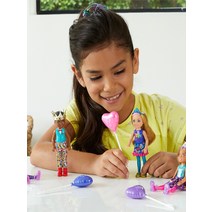 [바비]물에 넣고 흔들면 변신하는 컬러리빌 바비 첼시(COLOR REVEAL), 컬러 리빌 바비