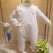 아가방 60% 봄 베이비페어! 샬랄라 얇아 여름까지 쭉 입어요 우주복! 깔끔해라 보드러워라 어깨 프릴도 이쁜 아이! 우주복 참 편해편해!