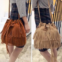 꾹꾸기1개테슬 인디언 스타일 가방 데일리룩 외출 패션 숄더백 여성숄더백 여성가방 미니토트백 에코백 크로스백 토드백 예쁜핸드백 가죽토드백 토트가방 여성가죽가방 여성용가방 깔끔한가방 핸드백 미니숄더 미니크로스 미니가죽 미니핸드백 미니도트 여성용미니가방 여자작은가방