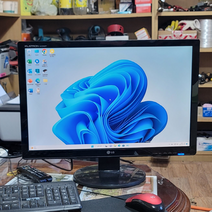 LG LCD 22인치 모니터 모델 : W2242TT, 블랙