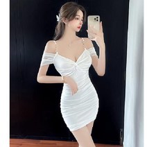 이나 로우 컷 꼬임 슬림 주름 힙 원피스