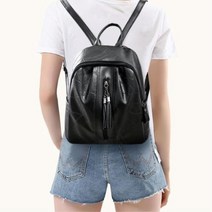 블랙패치 테슬장식 미니가방 여성백팩 예쁜 20대