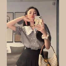 블라우스 격자 무늬 셔츠 여성 피터팬 칼라 스위트한 루즈한 레이스 버튼 레트로 퍼프 반팔 블라우스 디자인 프랑스 스타일 여름 여성 상의