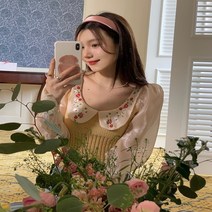 이프 봄 자수 퍼프 크롭 블라우스 하객룩 데이트룩 20대여자 30대여성 키작녀 키작은여자 44사이즈쇼핑몰 르뚜앙