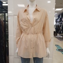 블루페페 부평점 허리스트링으로 라인 조절이 가능한 셔츠형 바람막이 점퍼겸 블라우스