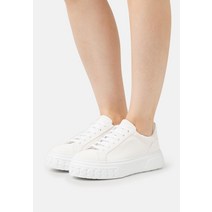 Casadei 카사데이 OFF ROAD 운동화 renna pure 화이트 발편한 여성 스니커즈 [독일]