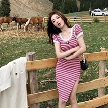 [이꾸띠] 에디스크리나 2040 여성 여름 원컬르 페이즐리 옆 트인 슬림한 무릎길이 원피스
