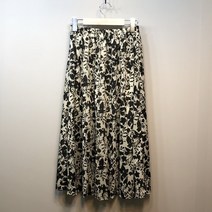 라임브릿지 블랙 플라워 후레아 스커트