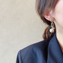 꽃소담 Pearl ear ring ZYZC9941 고급 레트로 홍콩 바람 헵번 바람 진주 귀걸이 여성 프랑스 한국 그물 붉은 가을과 겨울 기질 귀걸이