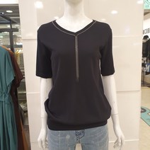 블루페페 부평점 *** 목걸이 장식 브이넥 니트