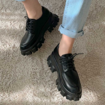 오너클랜 여자 10대 20대 캐주얼 청키 로퍼 졸업식 코디 신발