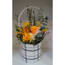 프리저브드 진주 꽃바구니 (가로폭 약 20-22 cm 높이 약 28-30 cm ) 용산꽃집 로즈플로라, 옐로우장미