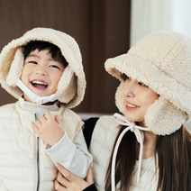[사은품증정] 여성 귀달이모자 넥워머 세트 겨울모자 방울 털모자 방한모자
