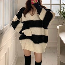 퀸앤조이 브이넥 스트라이프 루즈핏 니트