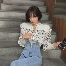 떳다그녀 플로 스모크 리본 블라우스