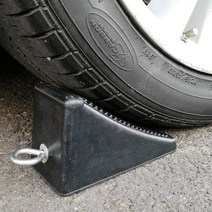 차량 고임목 안전용품 화물차 미끄럼방지 보호대, 1p