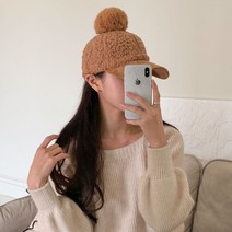 블루씨티 스웨이드 털방울 뽀글이 볼캡 모자