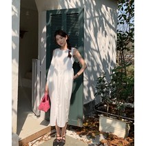 심플하고 넉넉한 디자인 감각 민소매 조끼 드레스 비치웨어 바캉스 휴양지룩 신혼여행룩