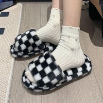 루시아이 체커보드 극세사 털슬리퍼