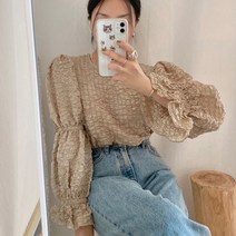 [랜덤플레이] 주름 볼륨 소매 퍼프 하객룩 블라우스