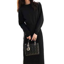 로아 롱 니트 원피스 라운드넥 피아노 주름 H라인 긴팔