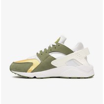 스트릿런 나이키 X 스투시 에어 허라치 LE 다크 올리브