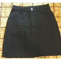 브랜디멜빌 Brandy Melville J 블랙 다크 데님 미니 스커트 버튼