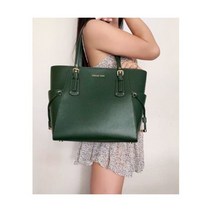 마이클코어스 Michael Kors 보이저 숄더 토트 모스 그린 스몰 크로스그레인 가죽 여성 가방