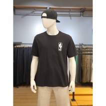 NBA 강력추천!! 여름 상품 할인!!! 남여공용 로고맨 프린트 포인트 데일리 사계절 활용하기 좋은 면100% 블랙칼라 레귤러핏 베이직 반팔티셔츠