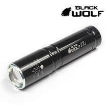블랙울프 LC-702 줌라이트 LED 후레쉬 손전등 자전거라이트 캠핑랜턴 작업등 18650 / AAA 겸용