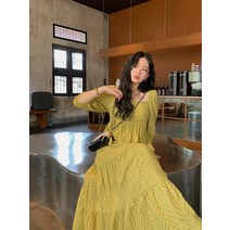 임소예 빈티지 스퀘어넥 펀칭 자수 원피스