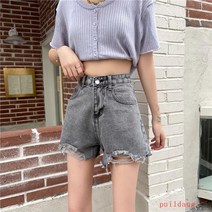 봄과 여름 데님 반바지 구멍과 슬림 핏 핫 팬츠가있는 여성의 넓은 다리 바지
