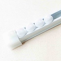 부드러운 롤러 움직임 화이트 커튼레일