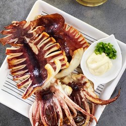 [미식한가] 원양산 반건조 오징어, 1세트, 2kg (특대) 10마리