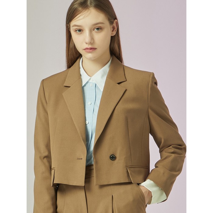 씨씨콜렉트 중계점 세미 더블 테일러드 크롭 자켓 C233MSF203 여성 봄 가을 자켓