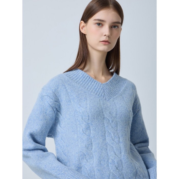 씨씨콜렉트 중계점 케이블 브이넥 풀오버 C244KSK039 여성 겨울 니트