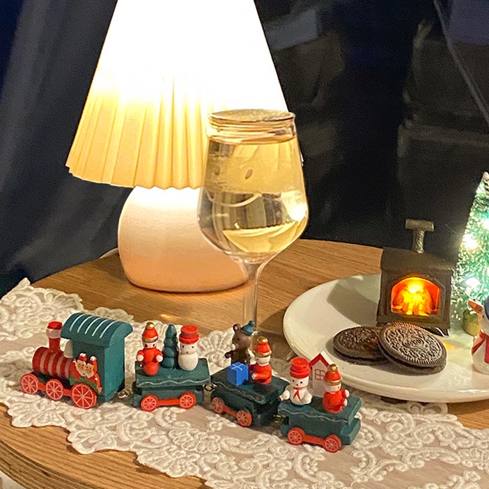 이플린 크리스마스 인테리어장식 미니어처 나무기차  원형러그