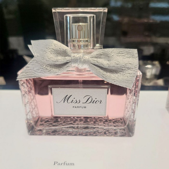 NEW미스 디올 퍼퓸35ML-화사하고 감각적인 프푸티 플로럴& 우디노트