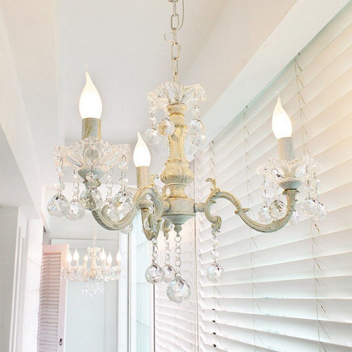 룸앤소울 화이트 펠리스 캔들 샹들리에 조명 LED 카페 호텔 거실 인테리어조명, YP 6구