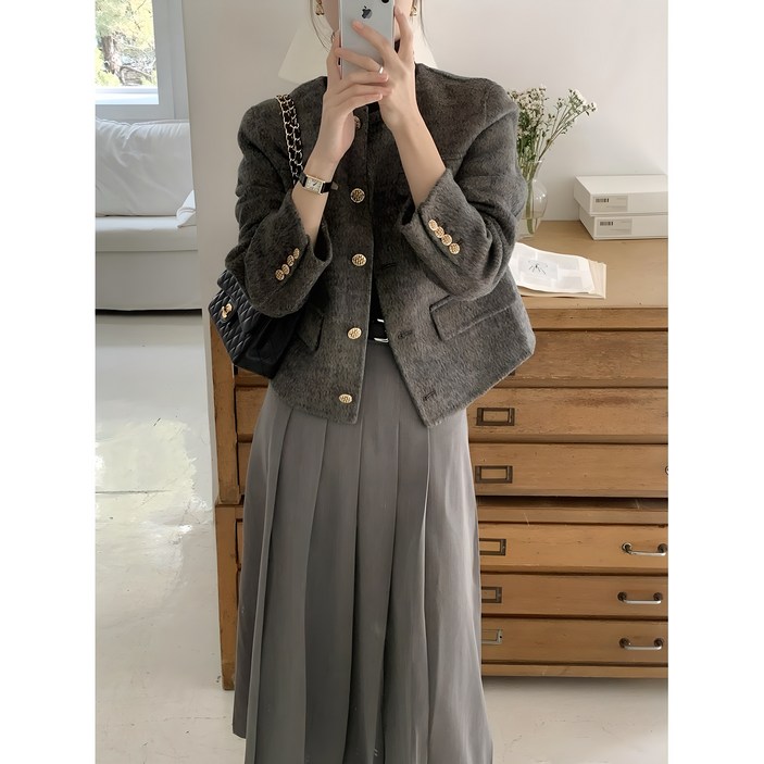 루어스룸 보에 금장 골드 단추 라운드 노카라 핸드메이드코트 울 자켓