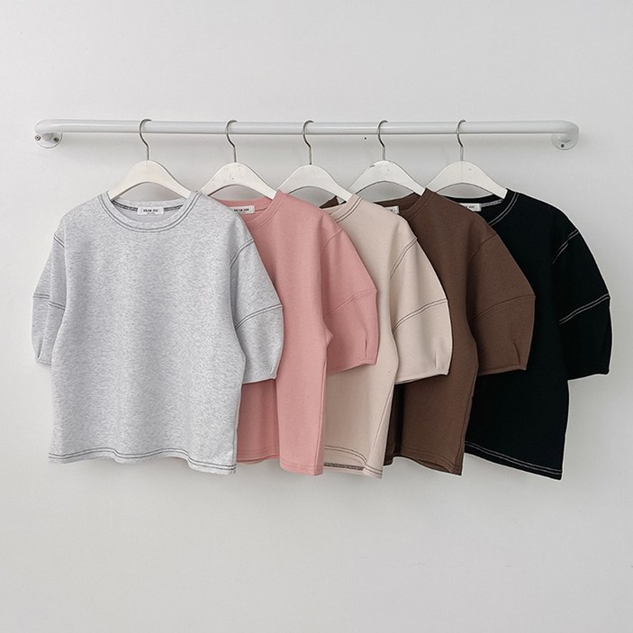 굿띵즈 스티치 퍼프 핀턱 절개 반팔 티셔츠