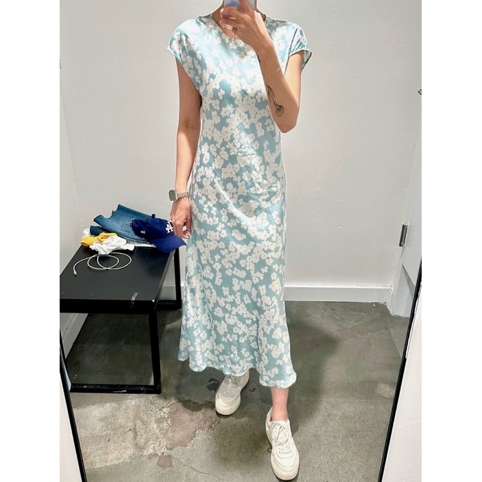 캘빈클라인 25SS 여성 플로랄 패턴 미디 원피스